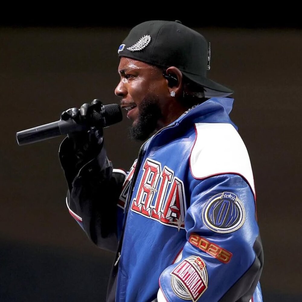 Rave News Digest：肯德里克·拉马尔（Kendrick Lamar）与超级碗Lix半场表演震惊，Davido确认慈善捐赠，Bukayo Saka +更多