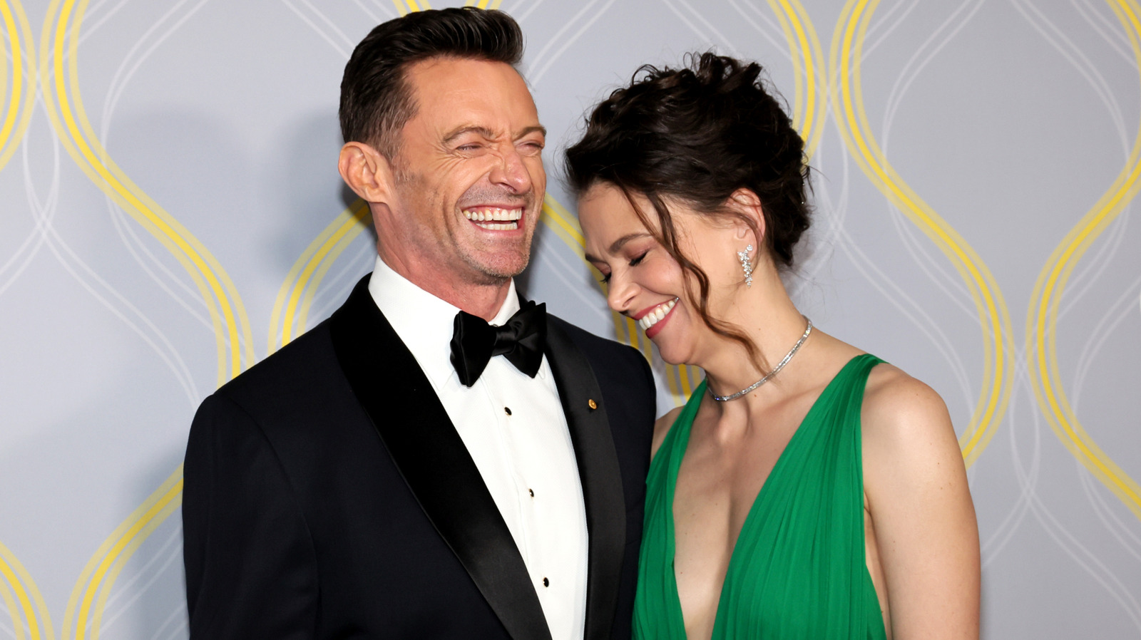 薩頓·福斯特（Sutton Foster）和休·傑克曼（Hugh Jackman）的關係中的紅旗