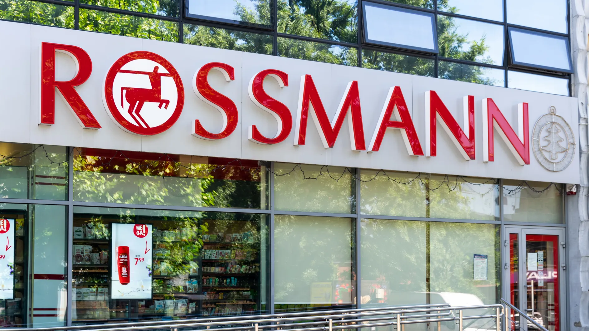 不守舊：Rossmann 的這款復古香水將在 2025 年再次受到追捧