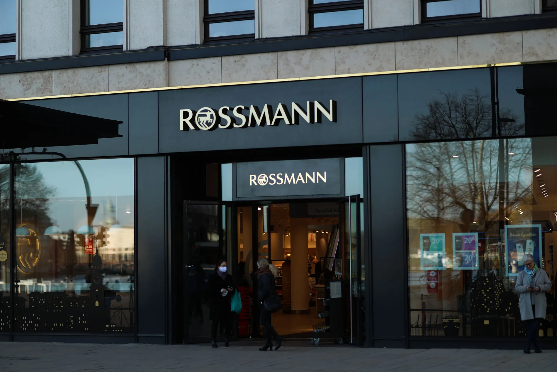 Rossmann 新品：這款 7 歐元的香水即使在下班後仍然聞起來很濃烈